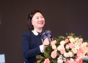 东湖高新(600133.SH)：杨涛辞任董事及董事长