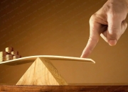 国源科技：10月13日高管李景艳减持股份合计3万股