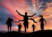 被吊打的剑南春：资本布局、收入规模双掉队，高端化乏力