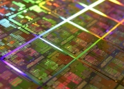 332家公司公布半年报 53家业绩增幅翻倍