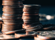 基金快速“回血”，一周最高涨超30%！溢价频现，基金公司紧急提示风险