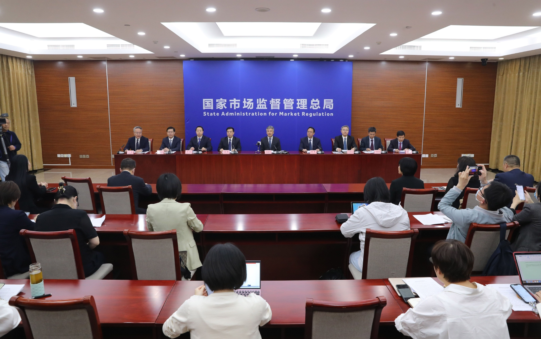 市场监管总局：正在研究制定《个体工商户促进发展和规范登记管理规定》