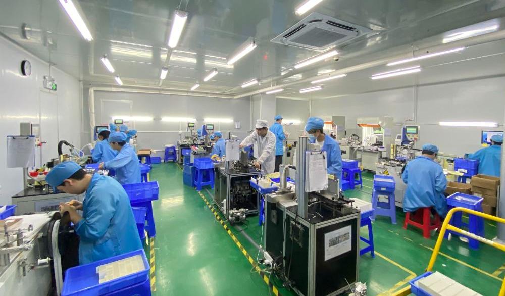 活力满、向新行 沪市龙头公司2025年“开张”干劲足
