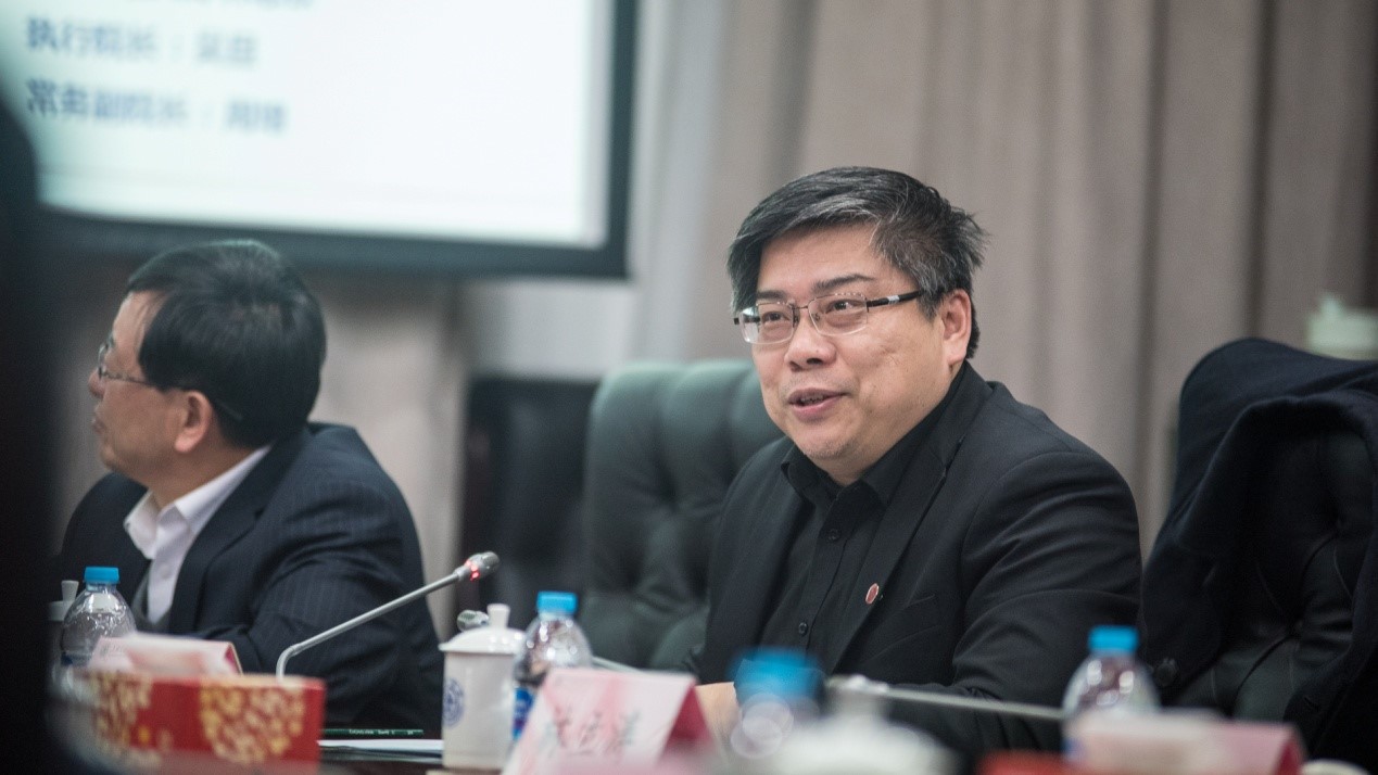 上海市委原常委、浦东新区区委原书记朱芝松严重违纪违法被开除党籍和公职