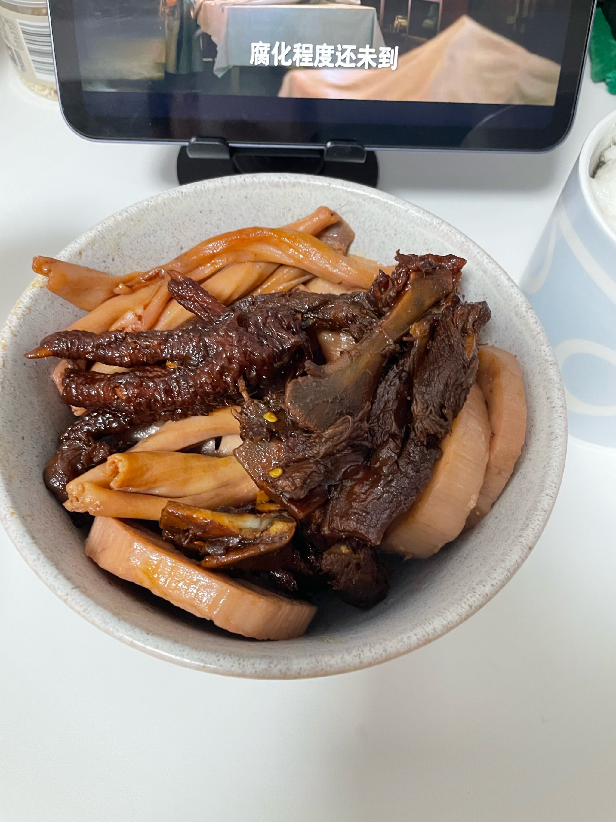 周黑鸭(01458.HK)连续11日回购，累计回购1159.30万股