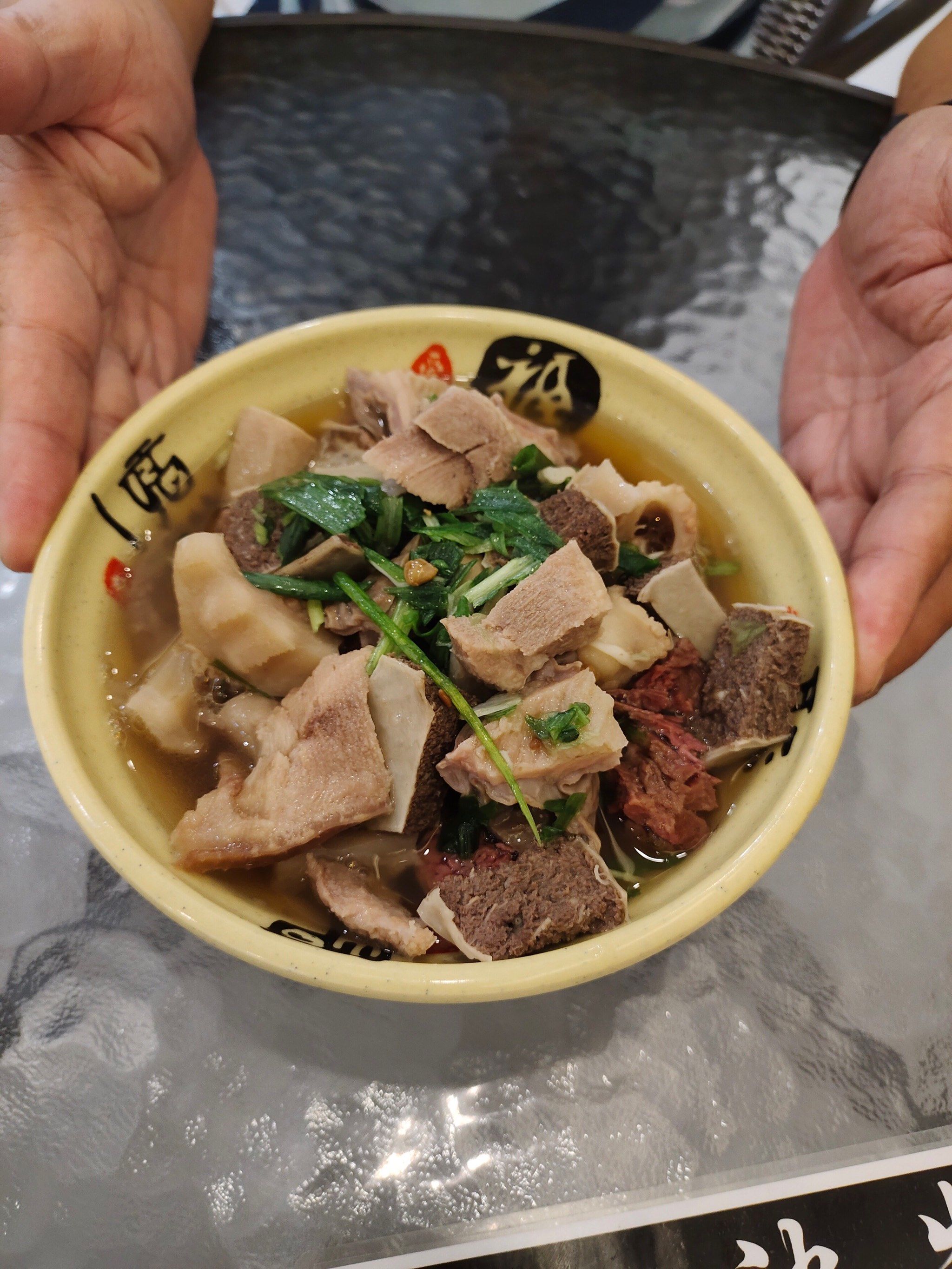 “消暑美食”搜索量激增36倍 新茶饮迎消费热潮