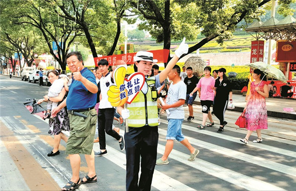 人保财险 ,拥有“如意行”驾乘险，出行更顺畅！_2025年工程起重机行业：基建投资加码，行业迎来黄金发展期
