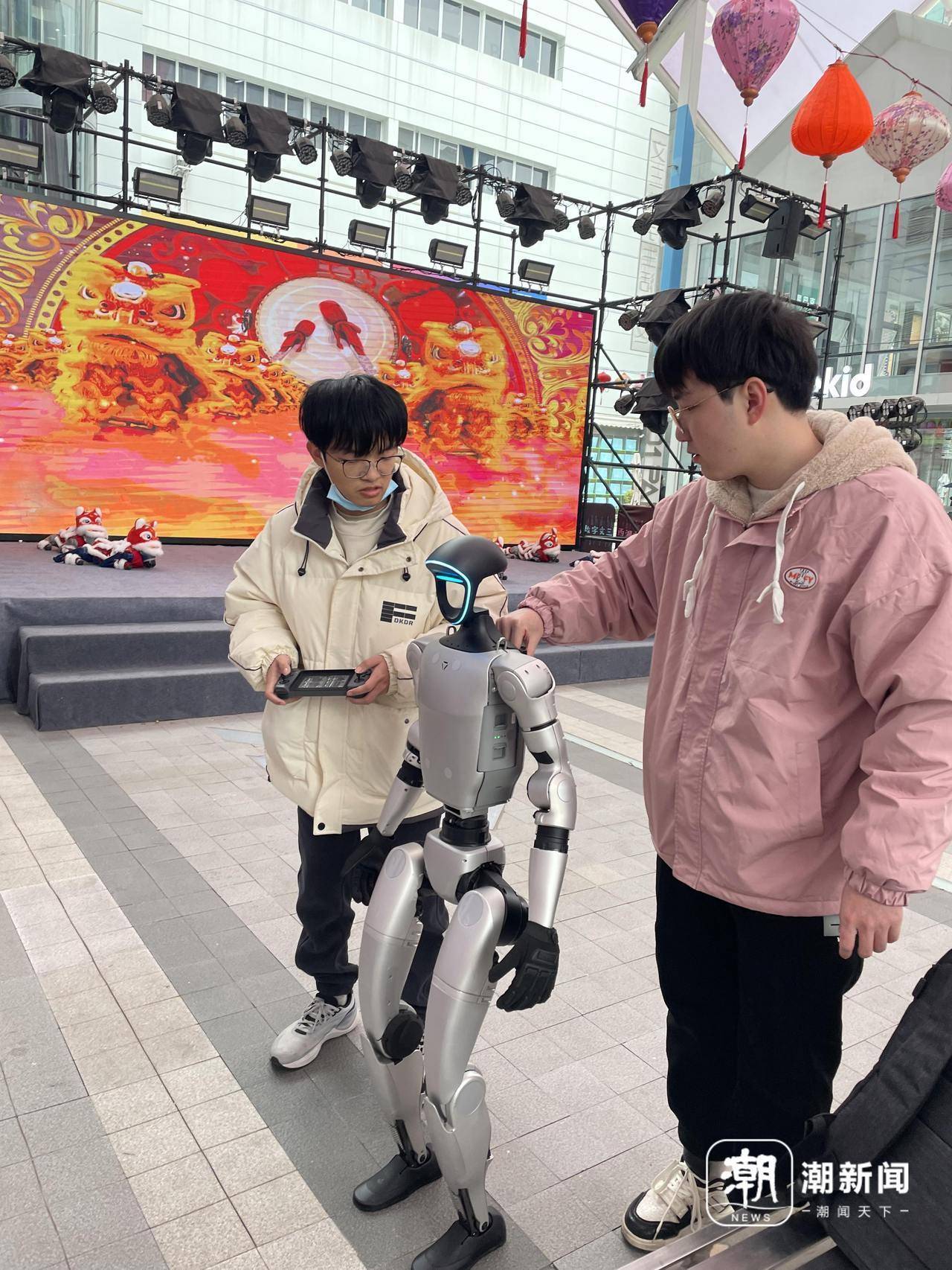 链博会丨你见过机器狗舞狮吗？