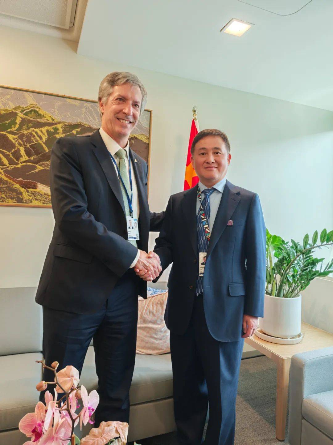 潘功胜：国际货币基金组织应继续推动份额改革，尽快实现份额占比调整