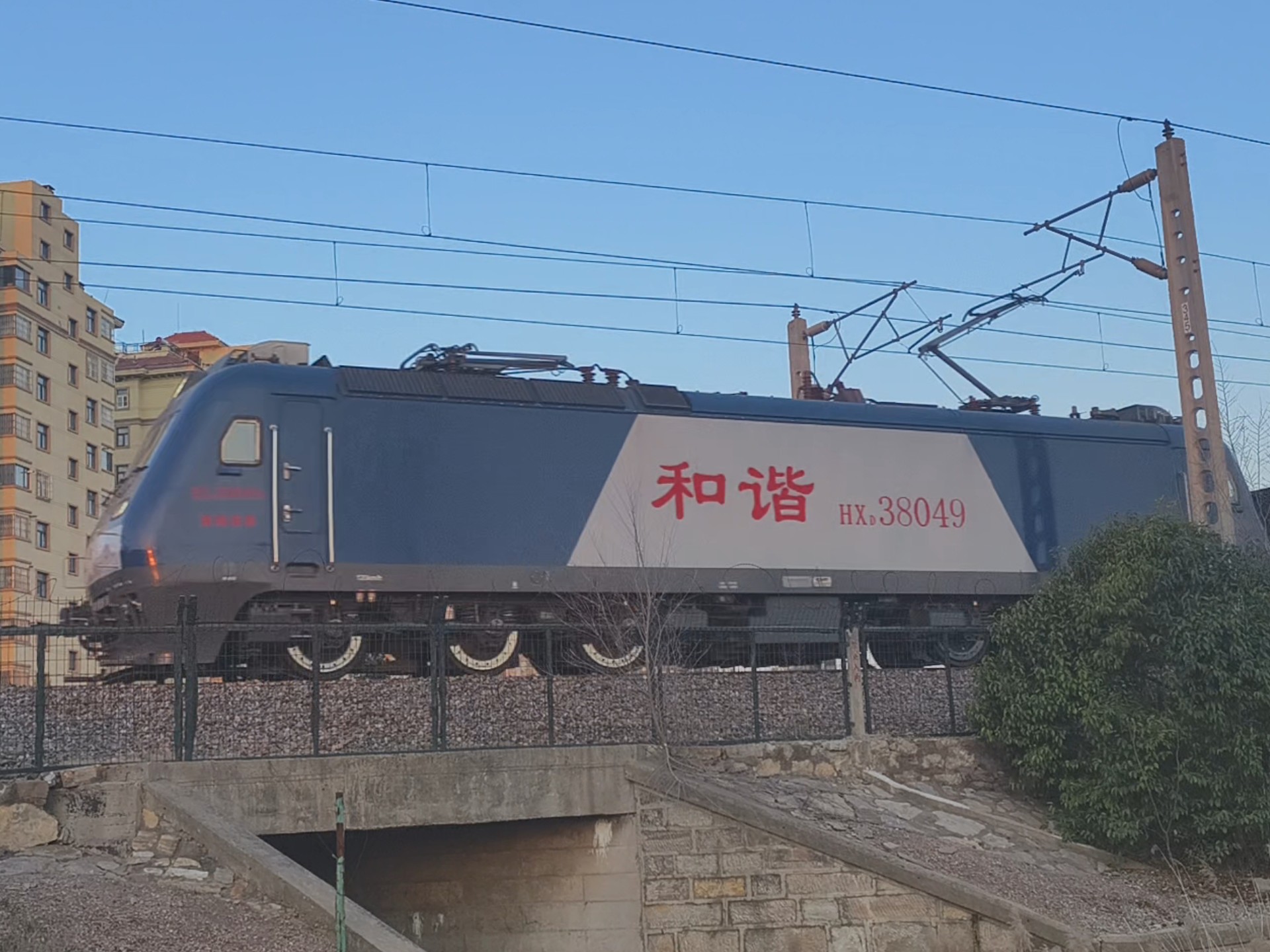 交通运输部：上周国家铁路运输货物8032.4万吨 环比增长2.33%