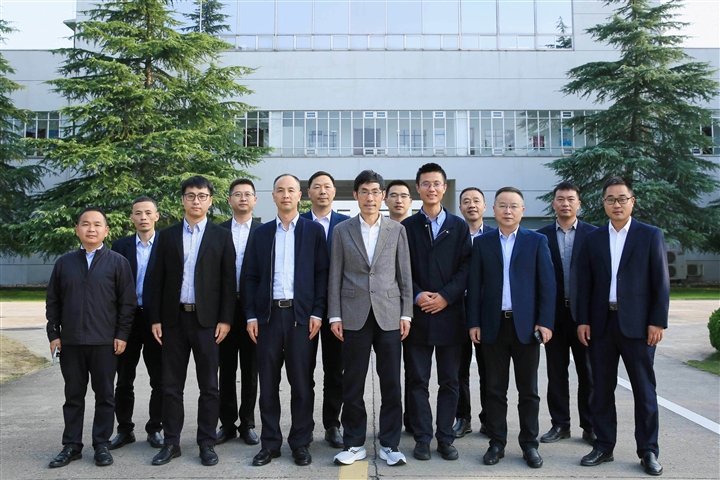 新和成大宗交易成交350.33万元