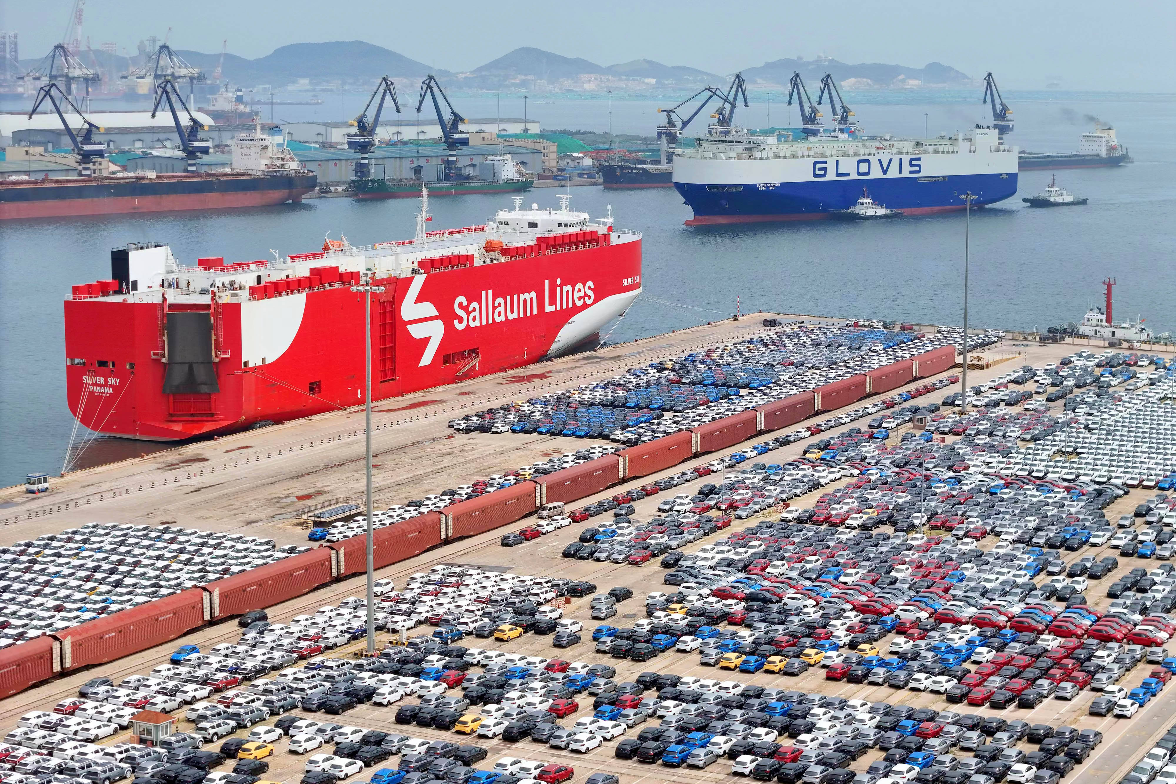 本周中国出口集装箱运输需求保持稳定 多数航线市场运价上涨