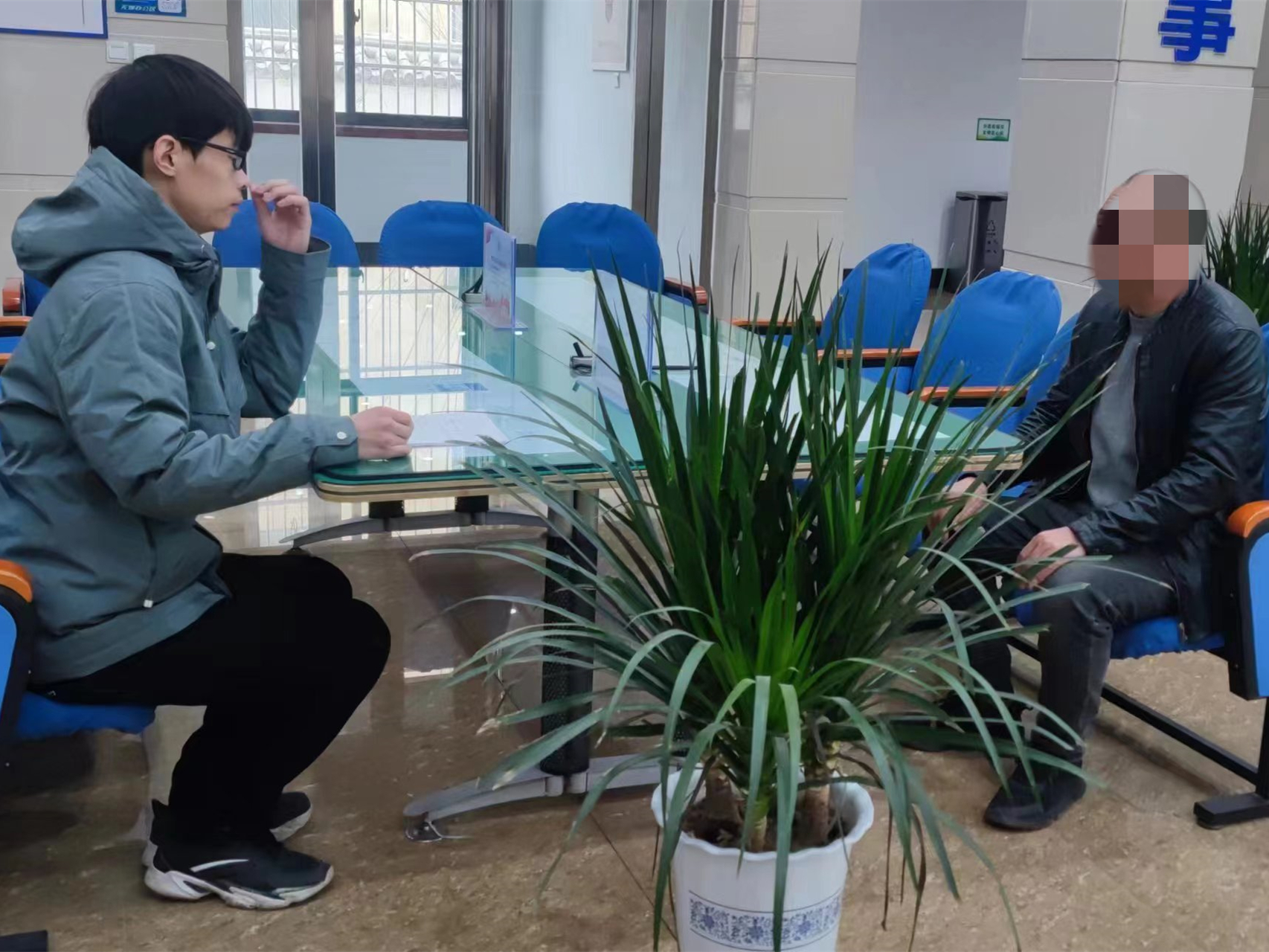 多地倡议公职人员、党员干部带头缴纳物业费，绝不拖延推诿、不打折扣、不搞变通